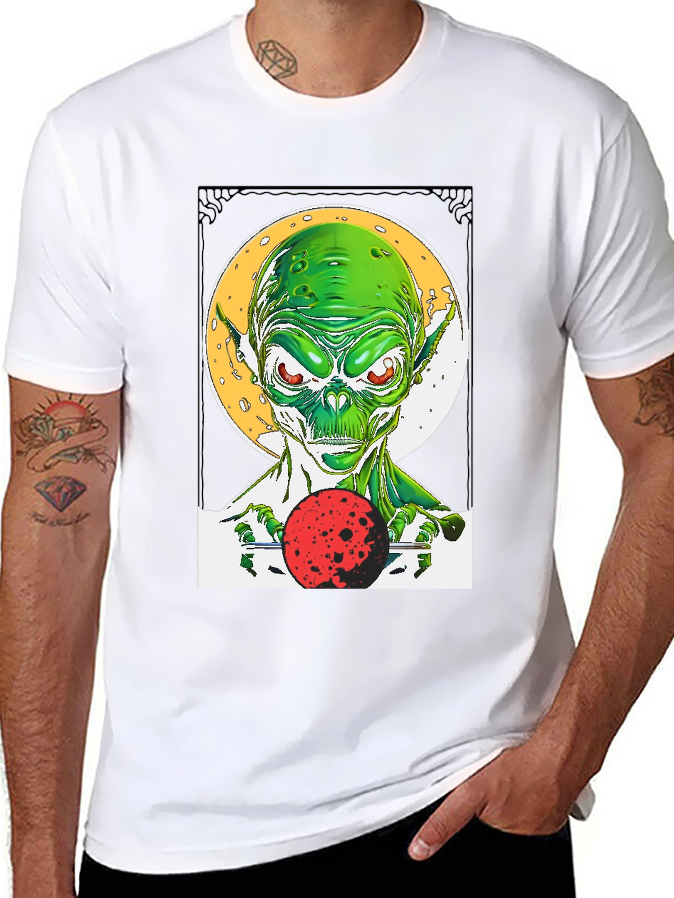 Alien Graphic Tee - Sci-Fi Style